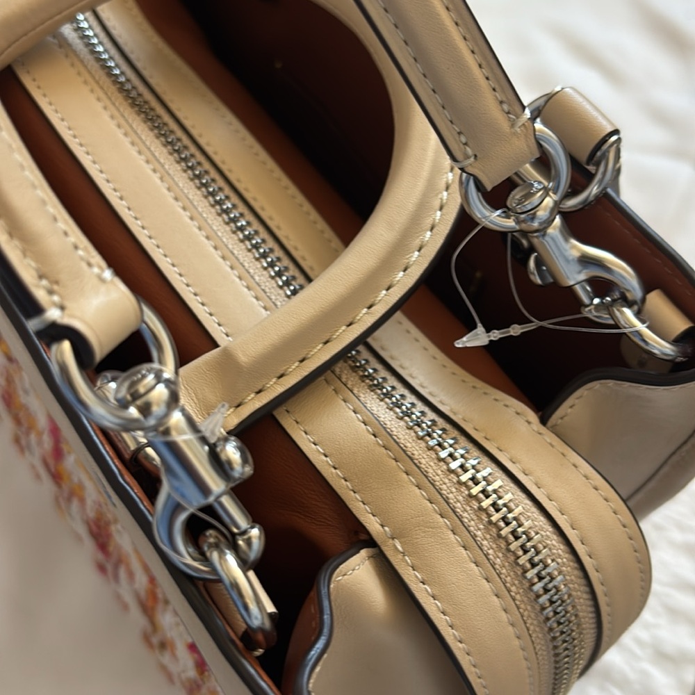 Rogue Bag 25 in Tweed - Picture 11 of 15